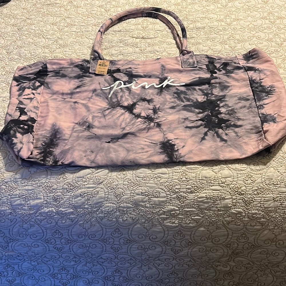 NWT! PINK Zippered Tote